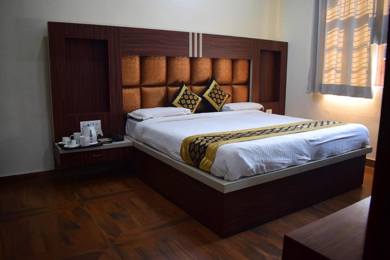 Hotel Grey Castle Haridwār Esterno foto