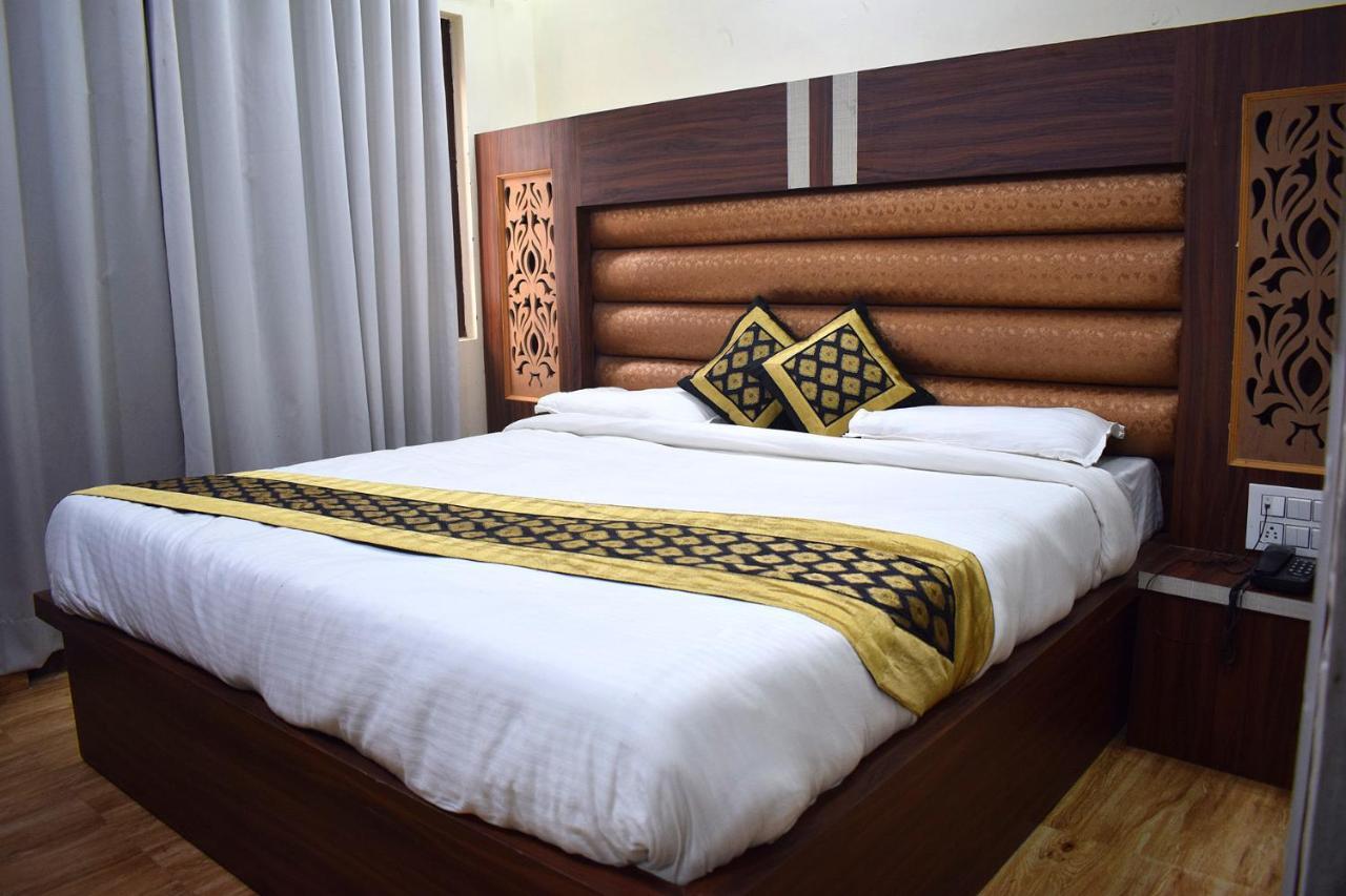 Hotel Grey Castle Haridwār Esterno foto