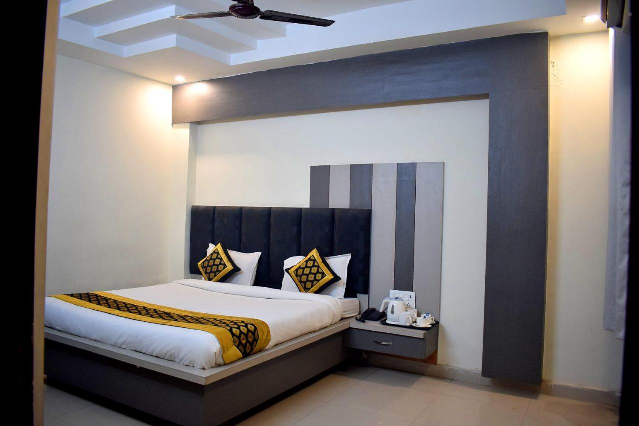 Hotel Grey Castle Haridwār Esterno foto